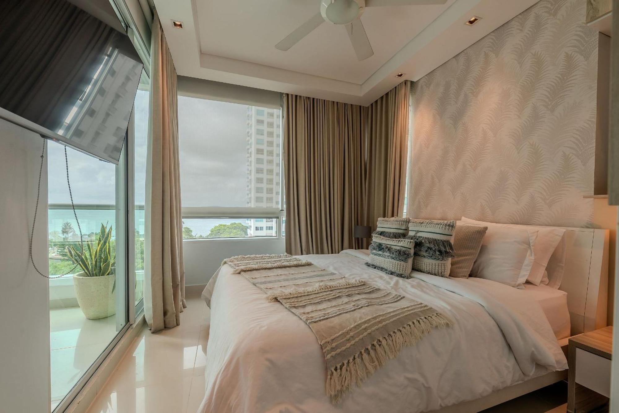 Apartamento Con Vista Al Mar - Piscina En La Azotea - 2 + 2 Baños