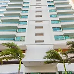Apartamento Con Vista Al Mar - Piscina En La Azotea - 2 Habitaciones + 2 Banos