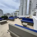 Apartamento Con Vista Al Mar - Piscina En La Azotea - 2 Habitaciones + 2 Banos